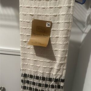 Tex Home Collection Decorative Throw - Cream with Black Accent